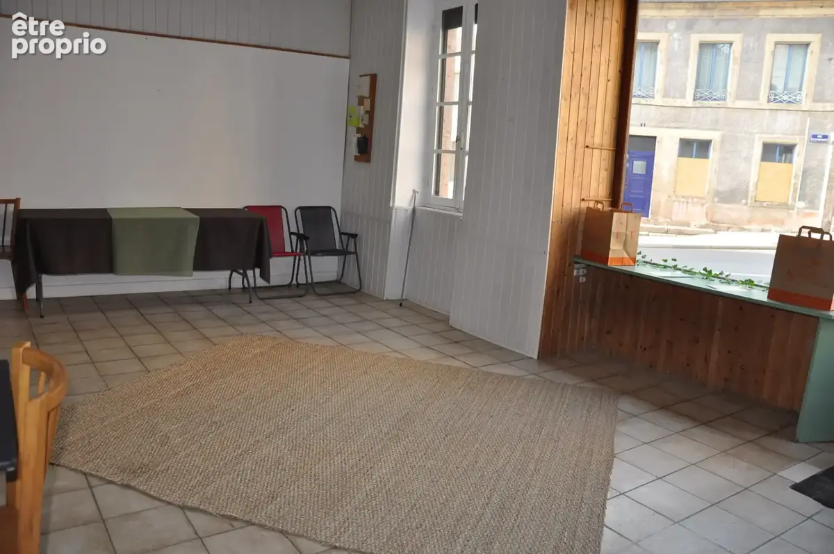 Immeuble de caractère en centre-ville, avec local commercial, duplex et appartement loué - photo 8