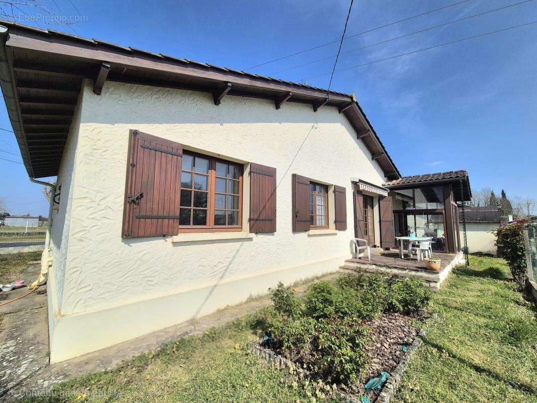 Maison à PODENSAC