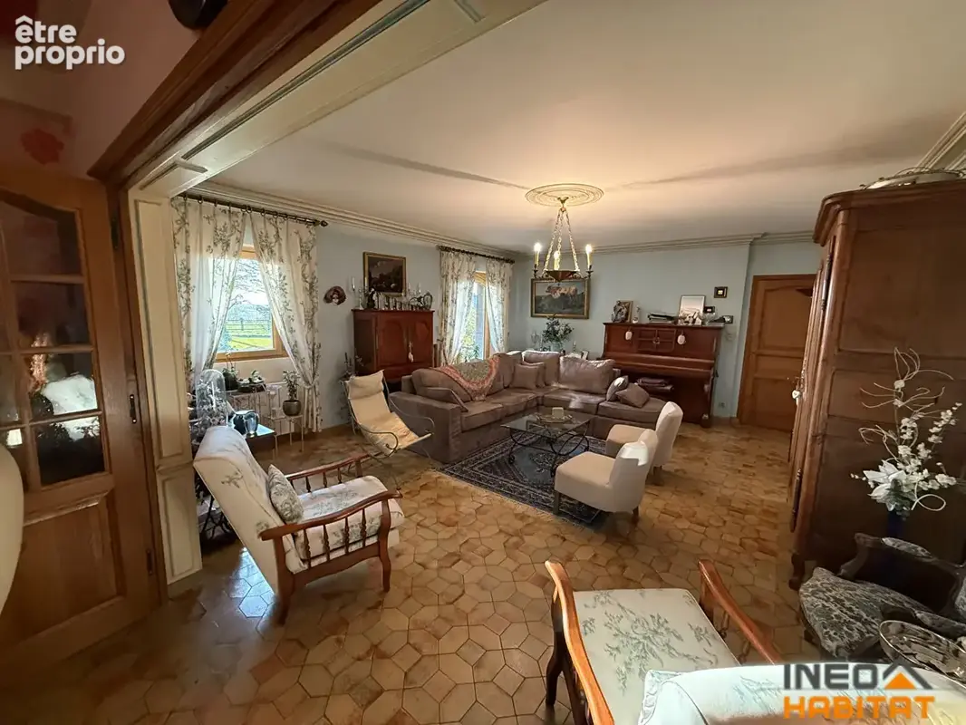 BALAZE - Propriété équestre et sa maison familiale de 276m² - photo 4