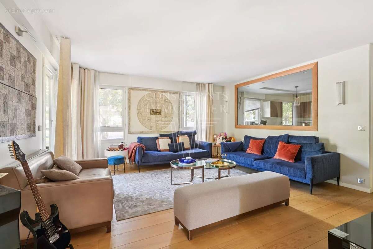 Appartement à LEVALLOIS-PERRET