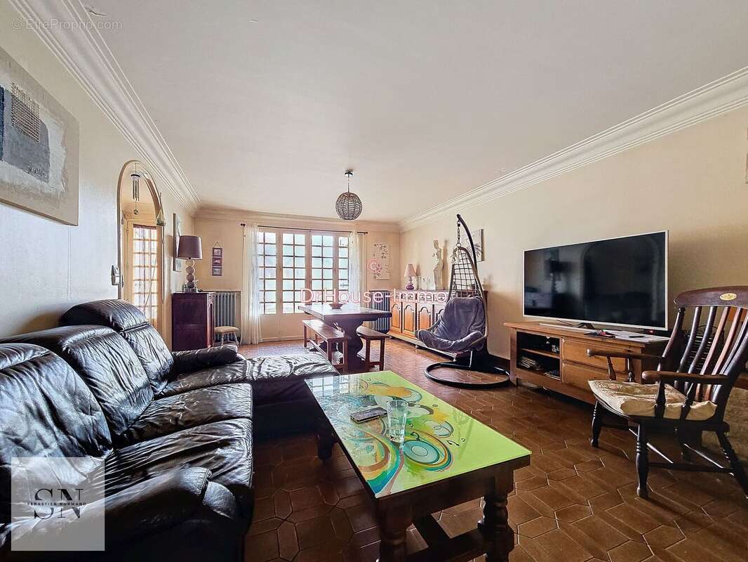 Maison à SAINTE-LIVRADE-SUR-LOT