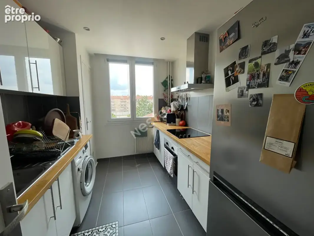Villeurbanne, les gratte-ciel  t4 de 70 m² avec balcon, cave et stationnement partagé - photo 4