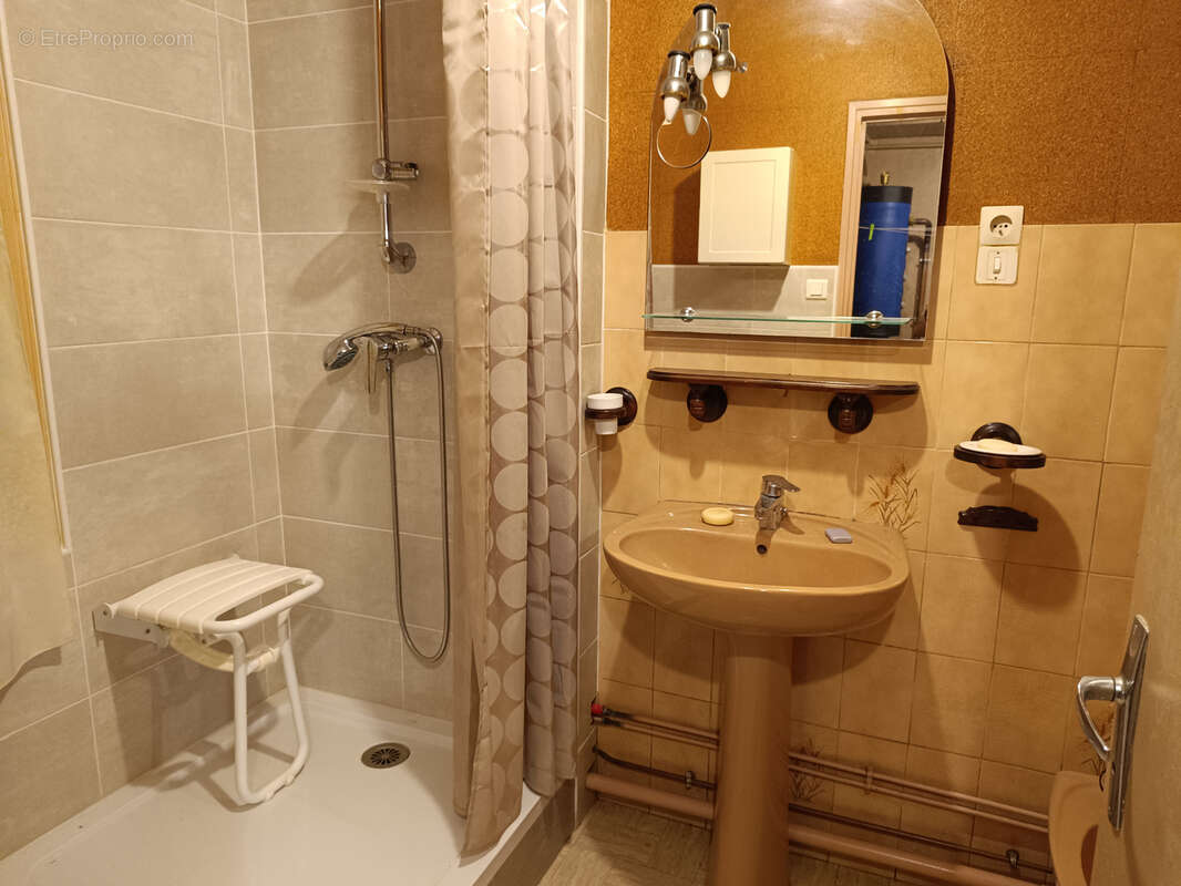 Maison à MONTELIMAR