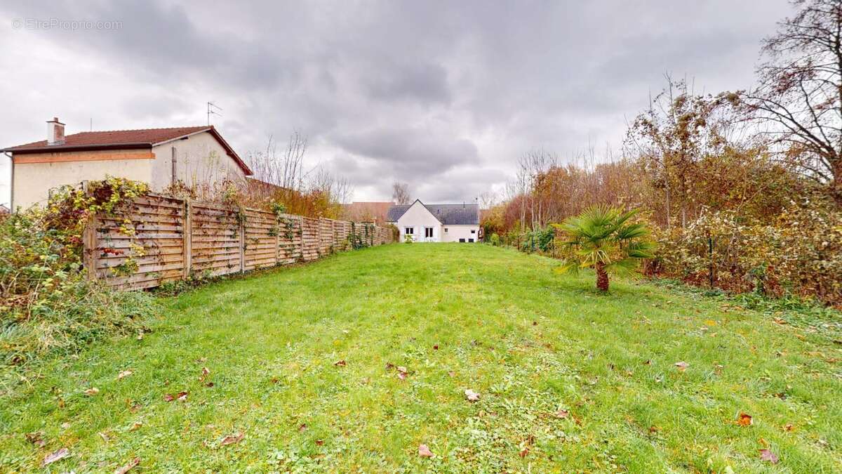Maison à AUMENANCOURT