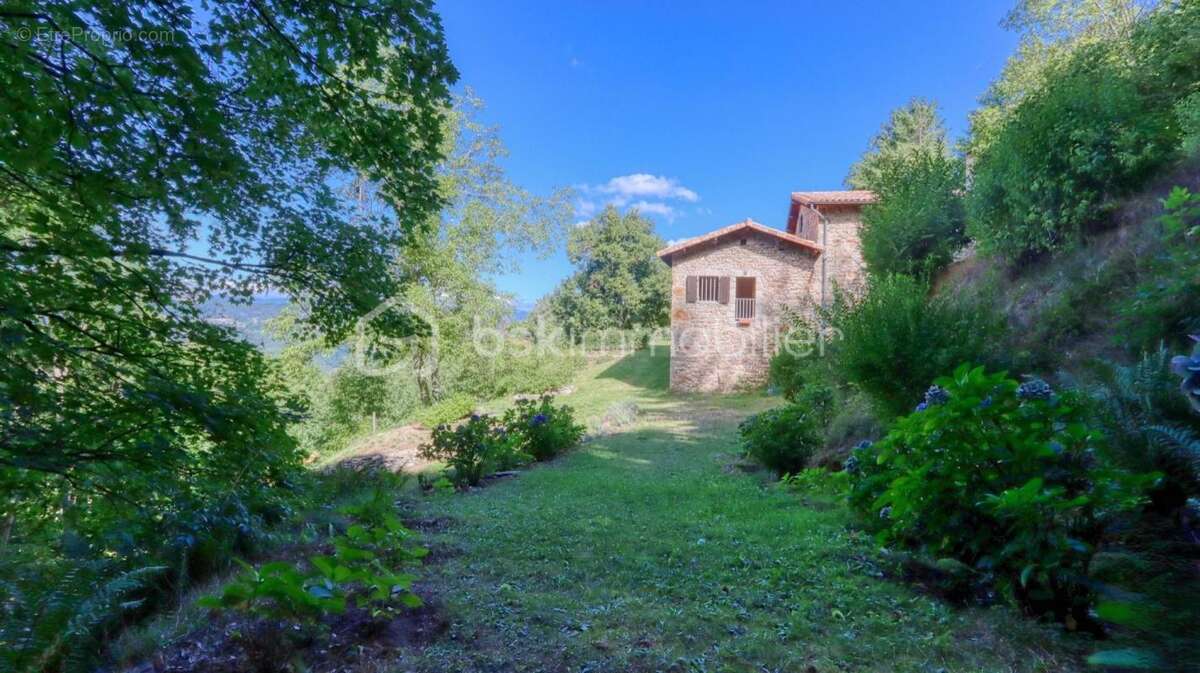 Maison à LE CHAMBON-SUR-LIGNON