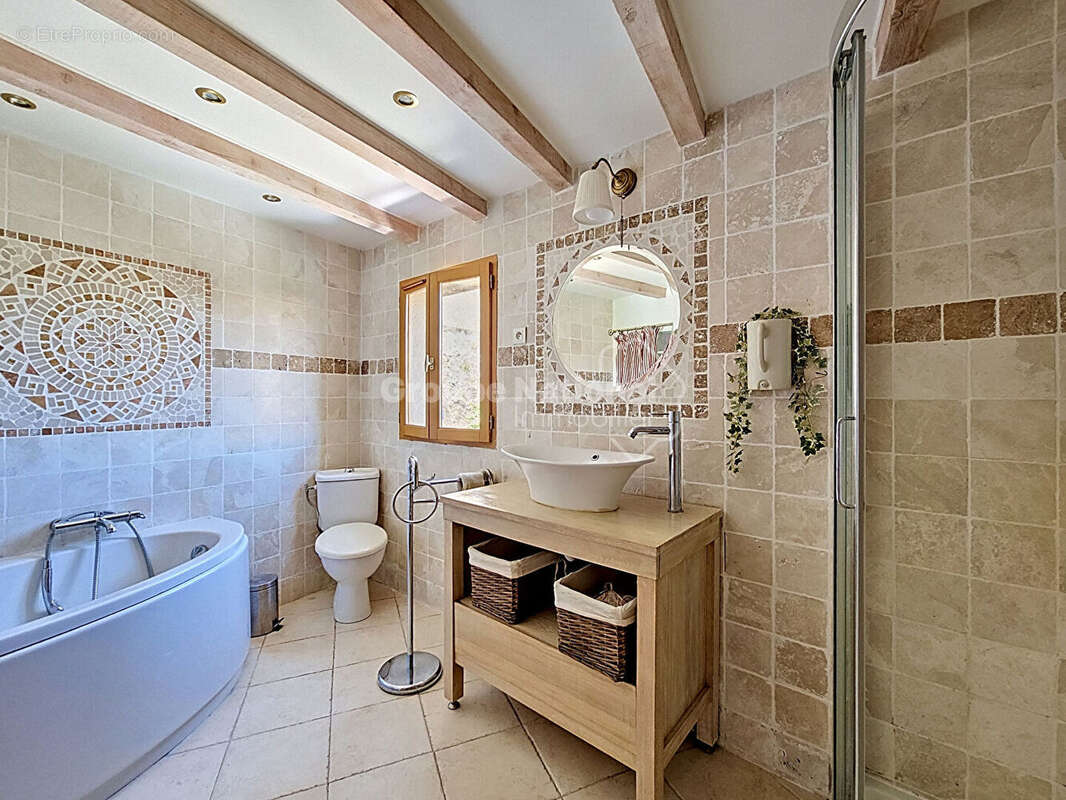 Charmante maison de village avec jardin, garage et espace indépendant - 130m² - photo 10