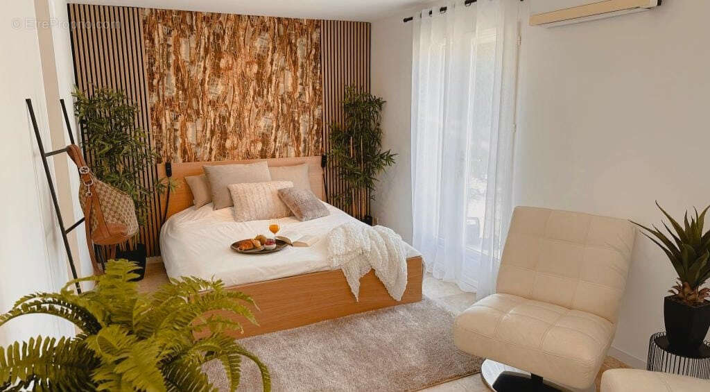 Maison à PLAN-DE-LA-TOUR