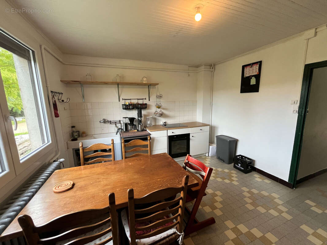 Maison à L'ABERGEMENT-DE-CUISERY
