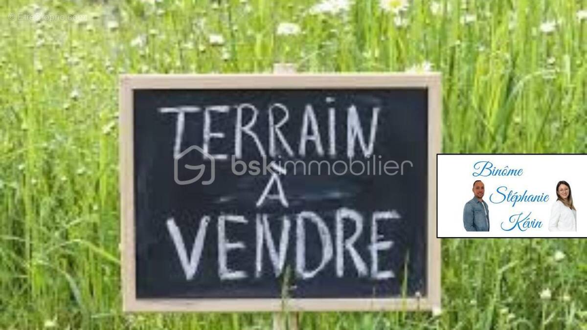 Terrain à COURNONSEC