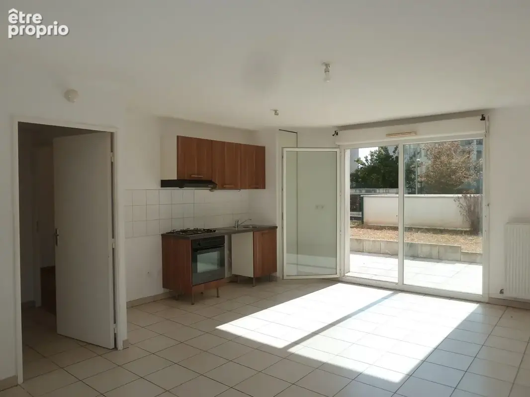 Appartement 2 pièces 48 m² à vendre à Bron (69500) - photo 2