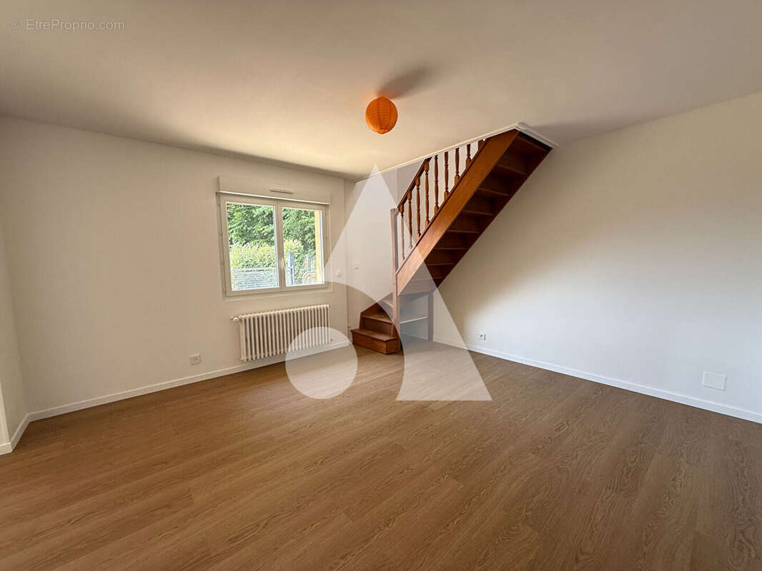 Maison Familiale entièrement rénovée - 110m2 - Terrain divisible - Evreux - photo 6