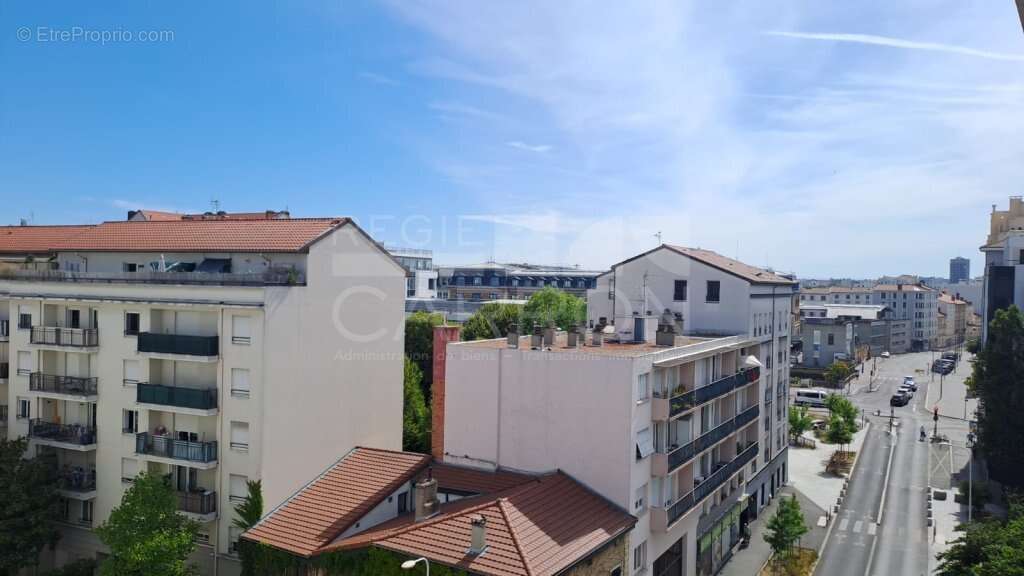 Lyon 7 – appartement t3 de 70 m² en dernier étage avec vue dégagée - photo 8
