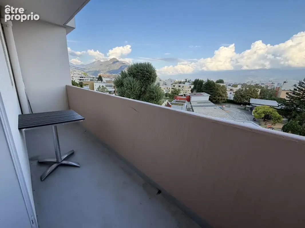 HIDRI IMMO PLUS vous propose en Exclusivité un appartement 2 pièces avec balcons et cave à Seyssinet-Pariset - photo 13