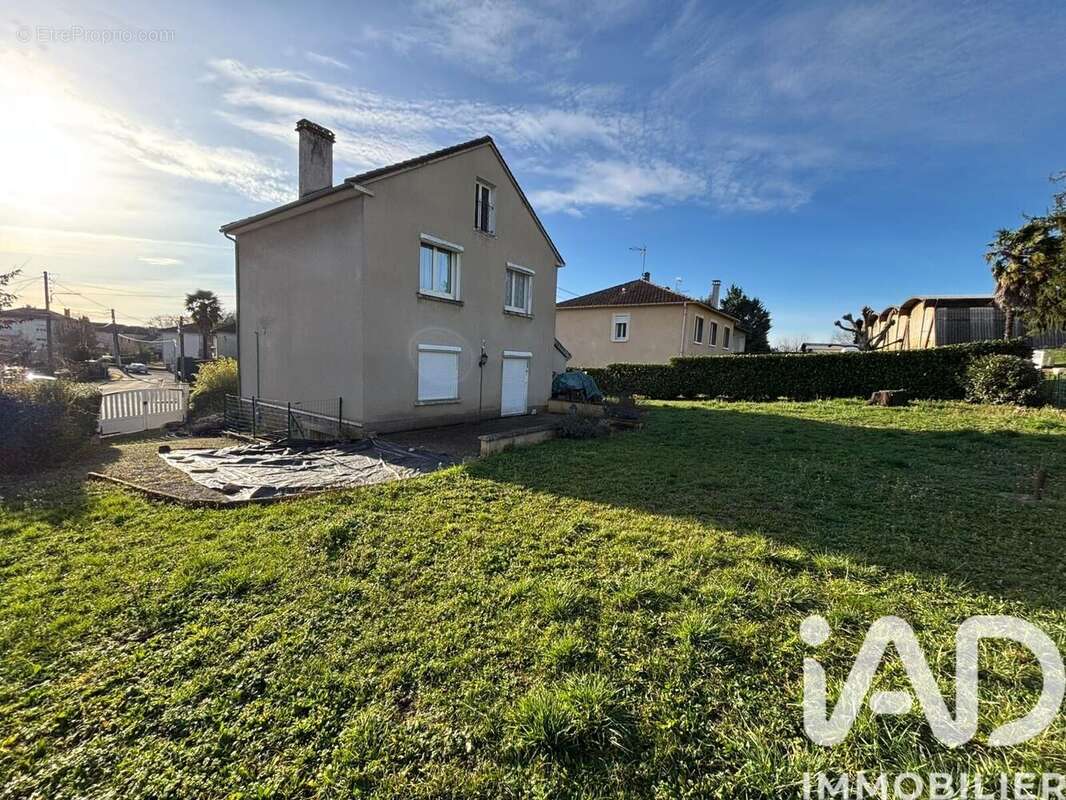 Photo 2 - Maison à THIVIERS