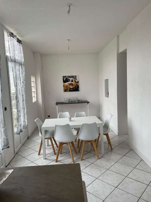 Appartement à COUTRAS