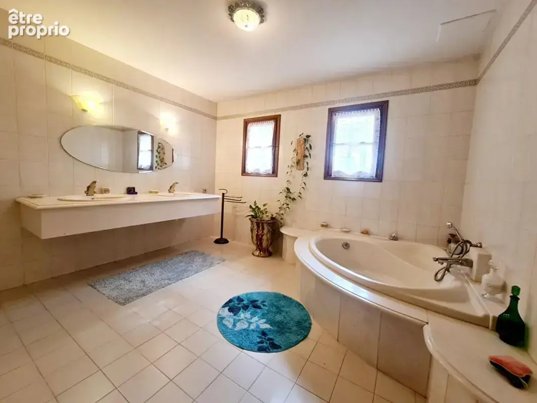 ALES - Villa 220m² avec piscine & pool house - 4 chambres- Proche commerces - photo 12
