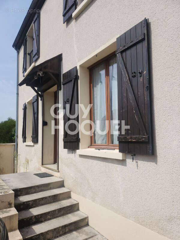 Maison à LONGUEVILLE