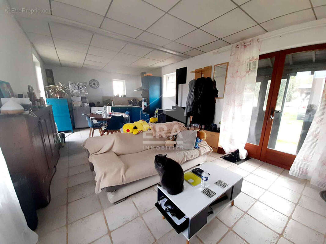 Maison à FOLEMBRAY