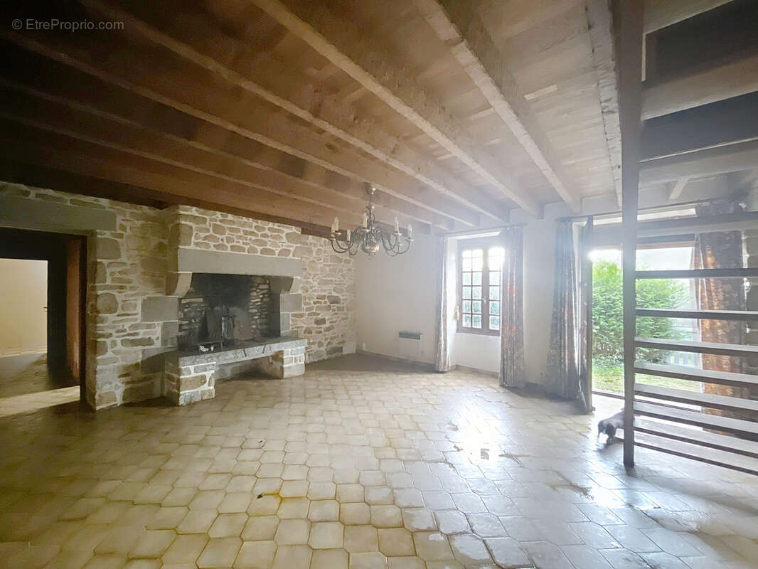 Maison à JULLOUVILLE