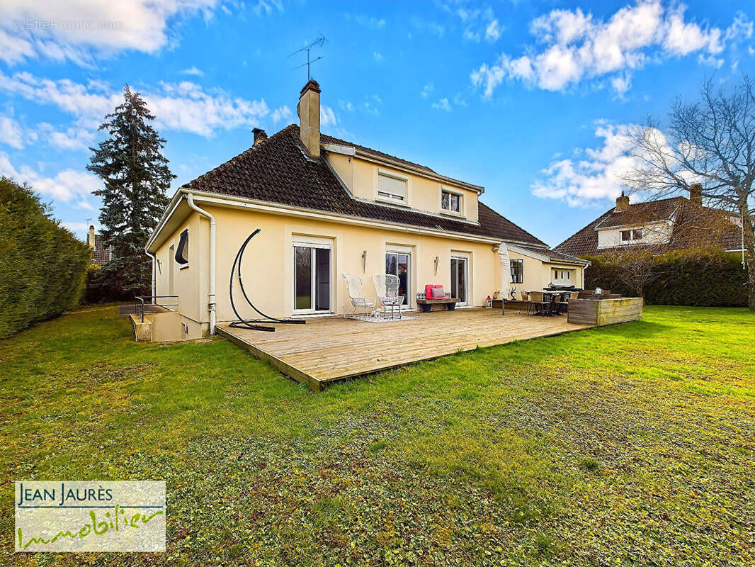 Maison à LA RIVIERE-DE-CORPS