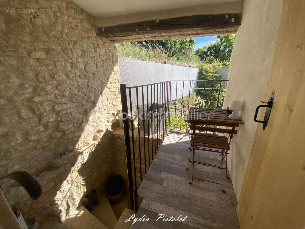 NOUVEAUTÉ - SAIGNON (84) - Authentique maison de village avec extérieur - photo 20