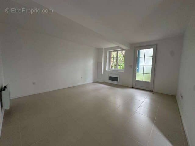 Appartement T3 , 61 m2, entièrement rénové avec jardin - photo 8