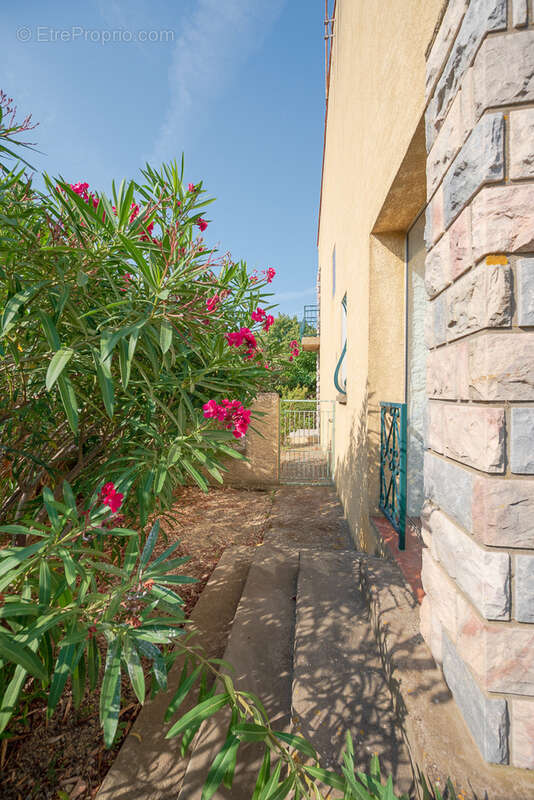 MaisonT5  avec 2 garages sur terrains clos - photo 89