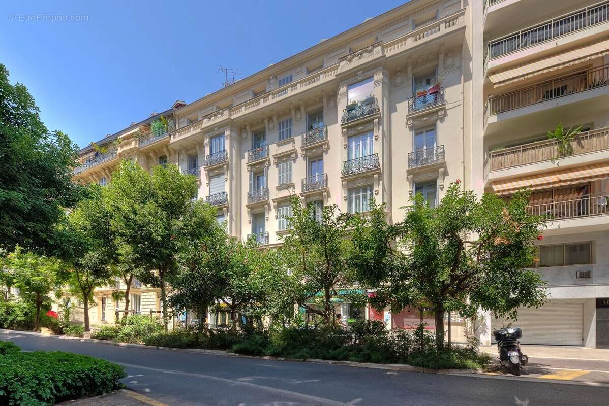 Nice Carré d'Or appartement 3p avec dépendance - photo 17