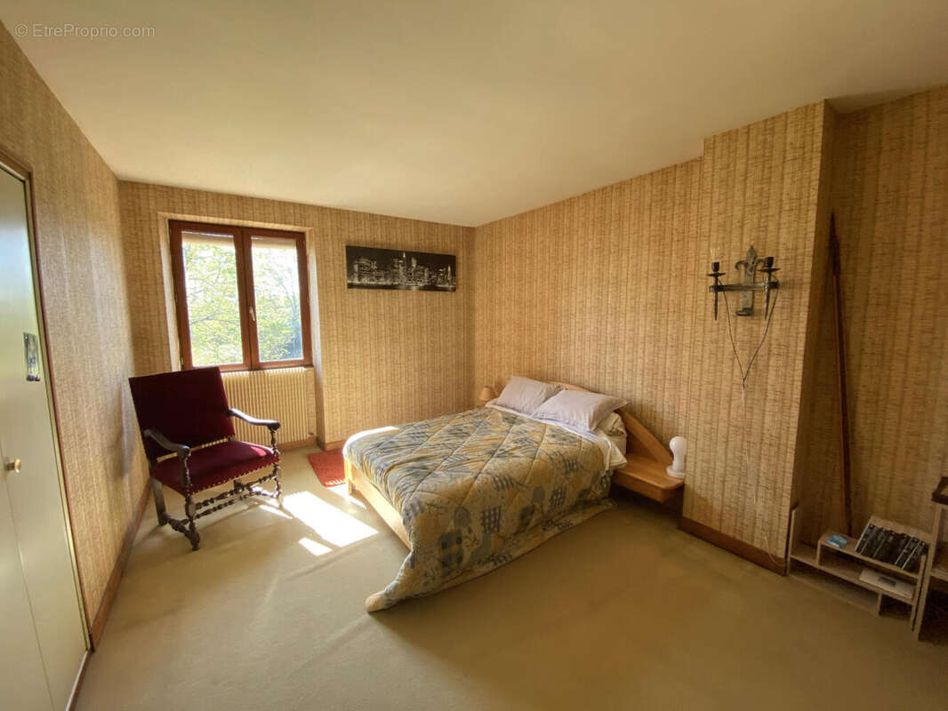 ch2 - Maison à AUBETERRE-SUR-DRONNE