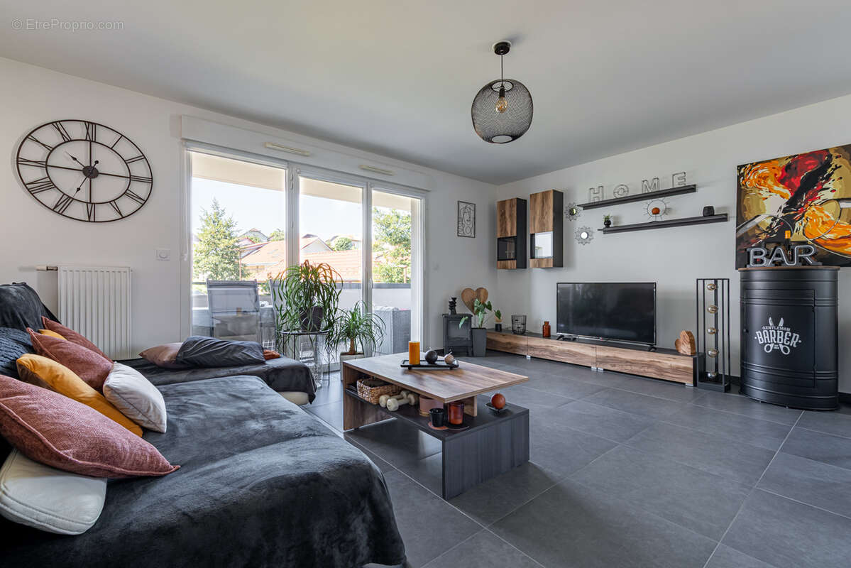 Appartement à POISY