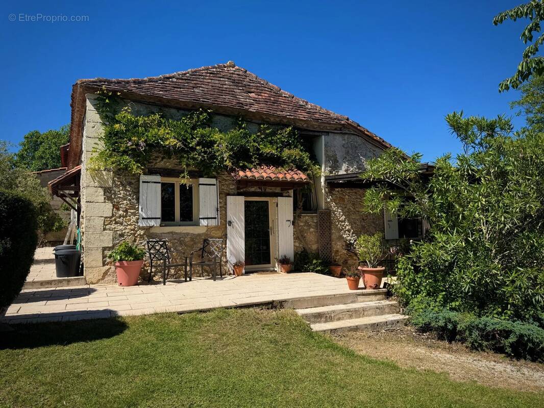 Maison à NEUVIC