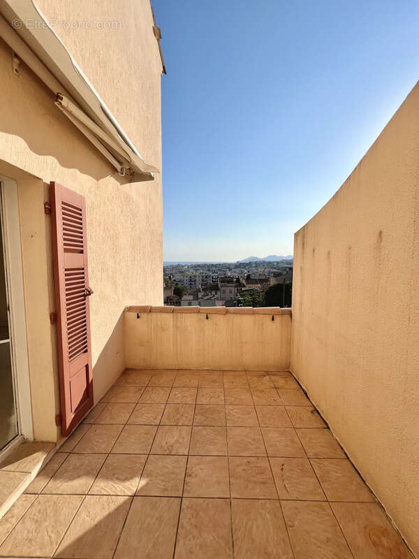 Appartement à LE CANNET