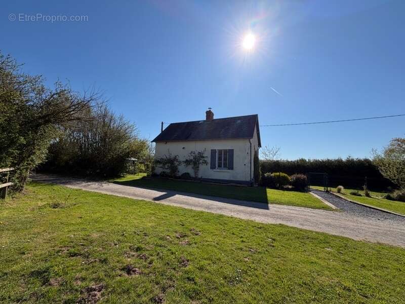  propriété équestre de caractère – 3,3 hectares – habitation + gîte + dépendances  le dezert (50) - photo 12