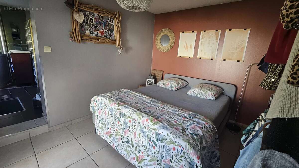 Maison à NEUVILLE-EN-FERRAIN