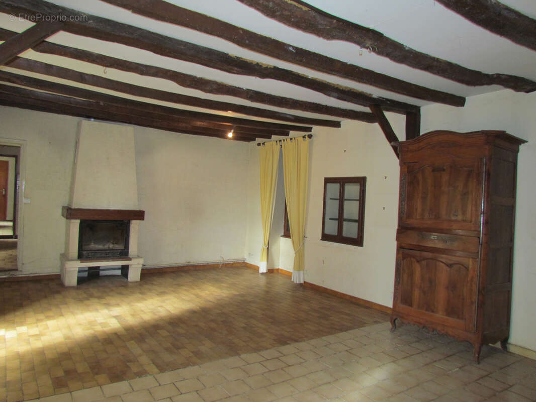 Maison à LONGRE