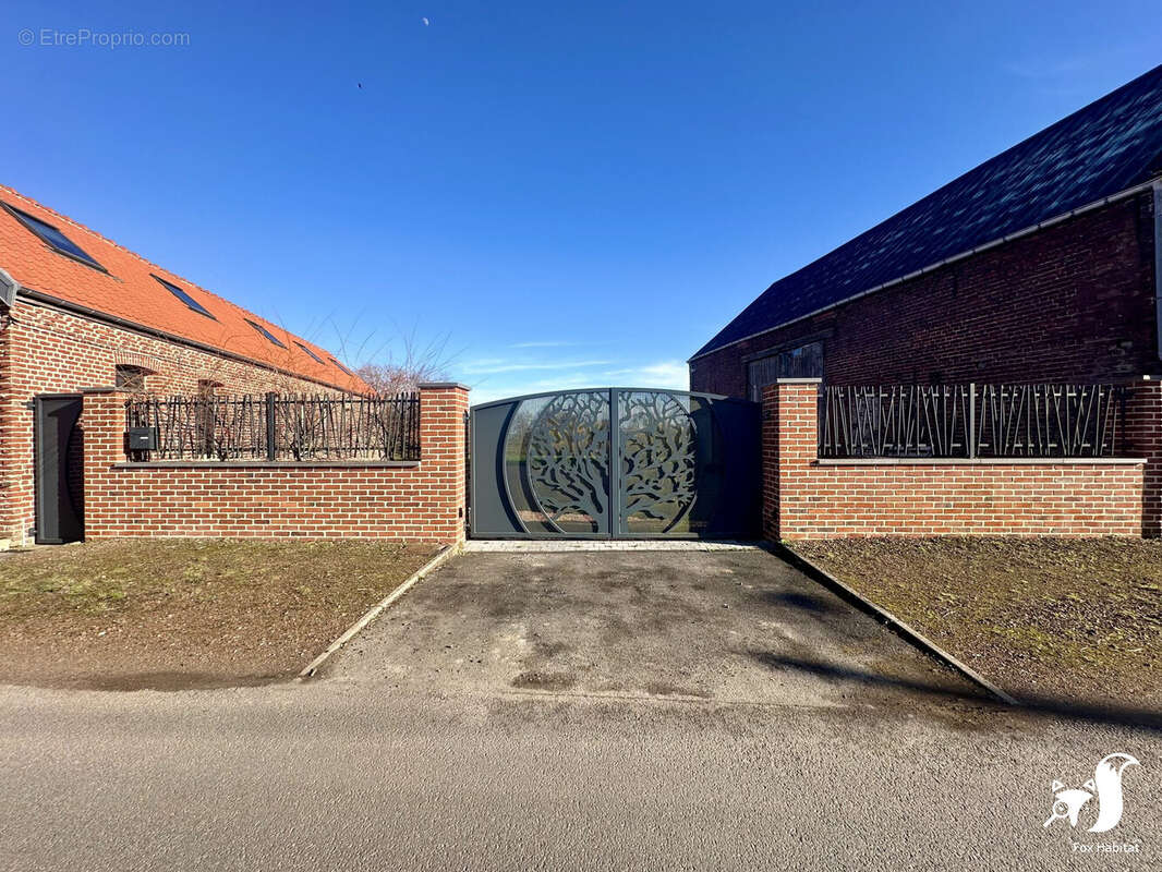 Maison à BECQUIGNY