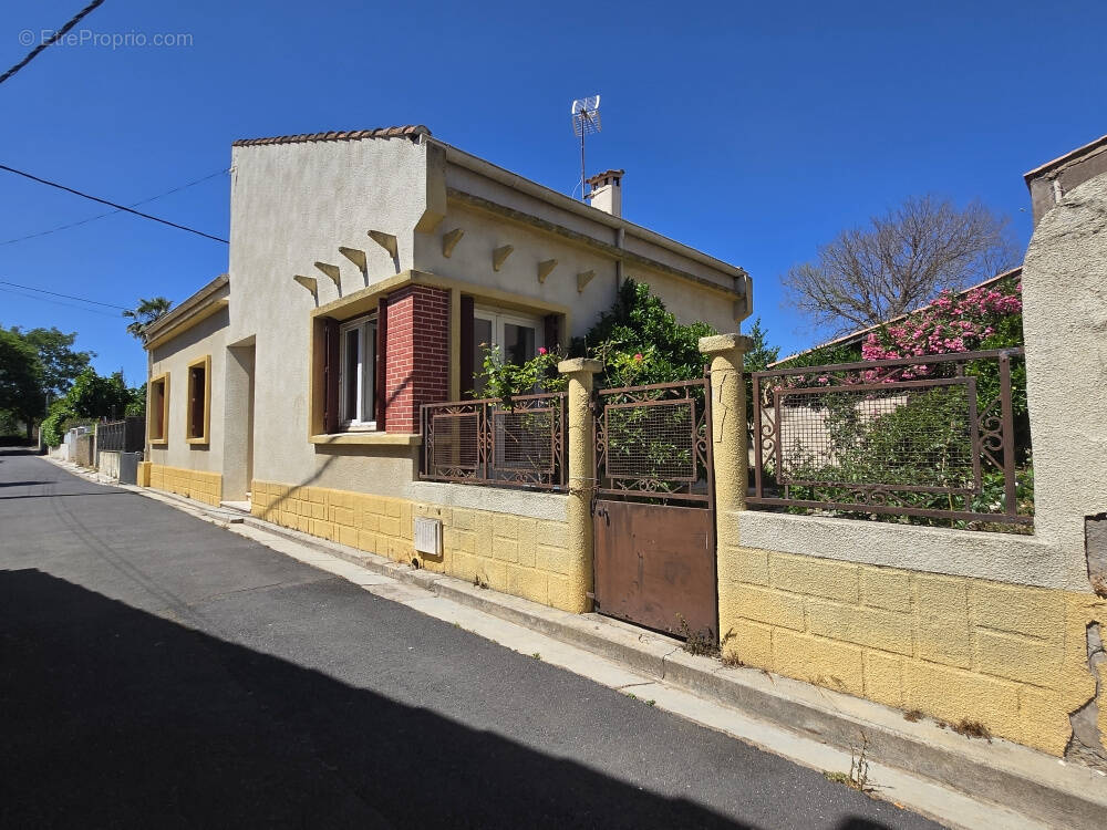 Maison à LEZIGNAN-LA-CEBE
