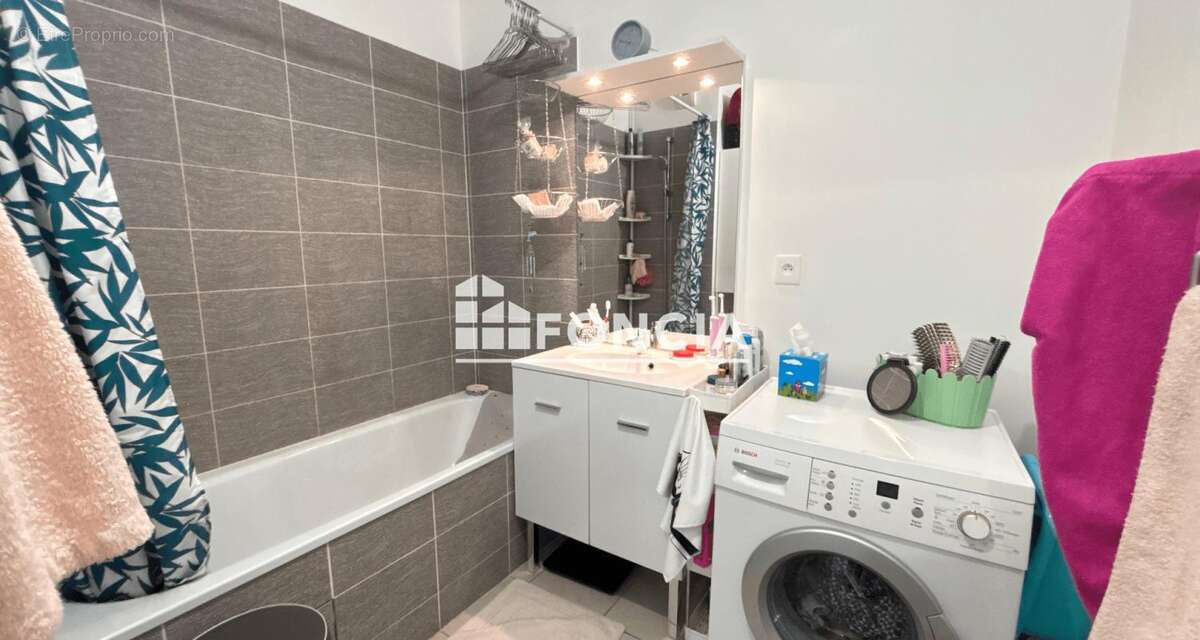 Appartement à SAINT-CYR-SUR-LOIRE