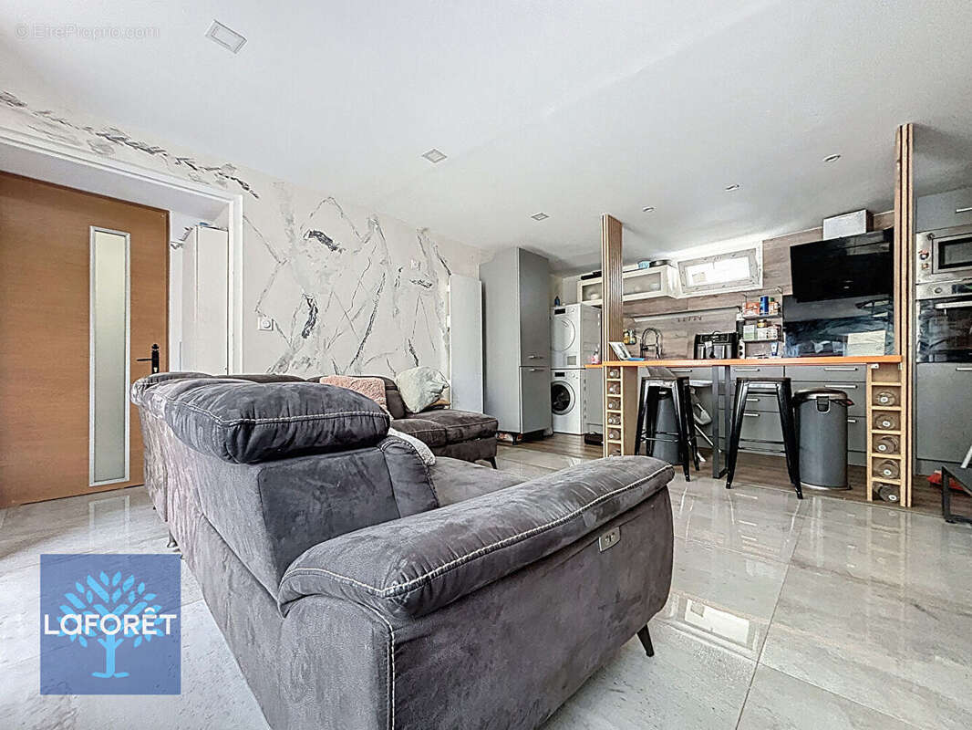 Maison à CHENNEVIERES-SUR-MARNE