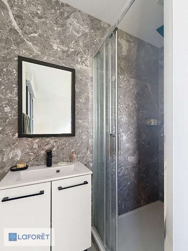 Appartement à SIX-FOURS-LES-PLAGES