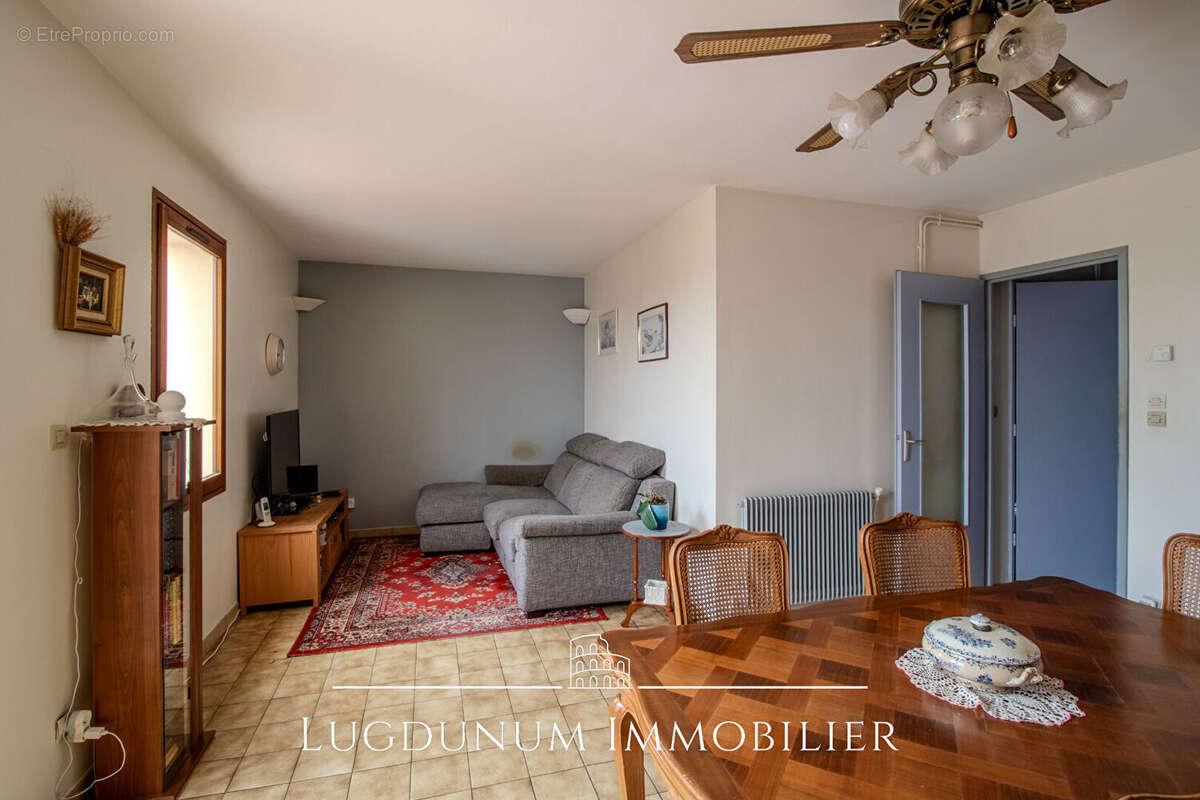 Maison Grigny Sur Rhone 5 pièce(s) 86 m2 avec beau Jardin - photo 3