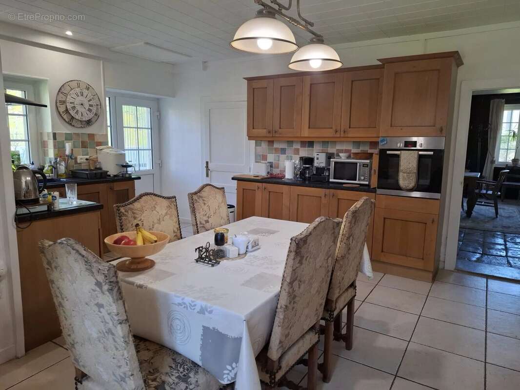 Maison à CHEF-BOUTONNE