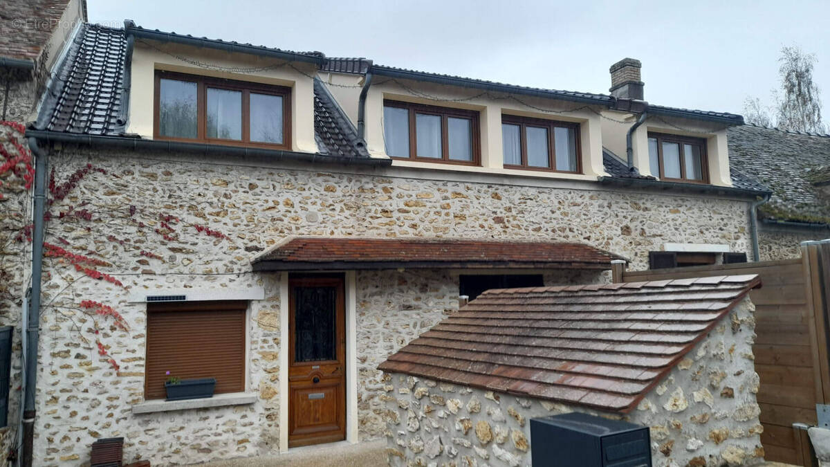 Appartement à BULLION