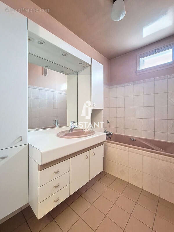 Salle de bains - Appartement à ALFORTVILLE