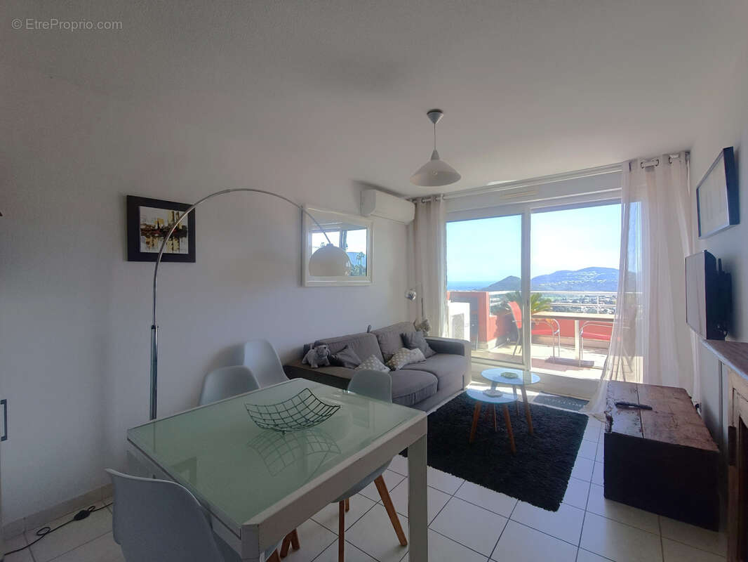Appartement à MANDELIEU-LA-NAPOULE