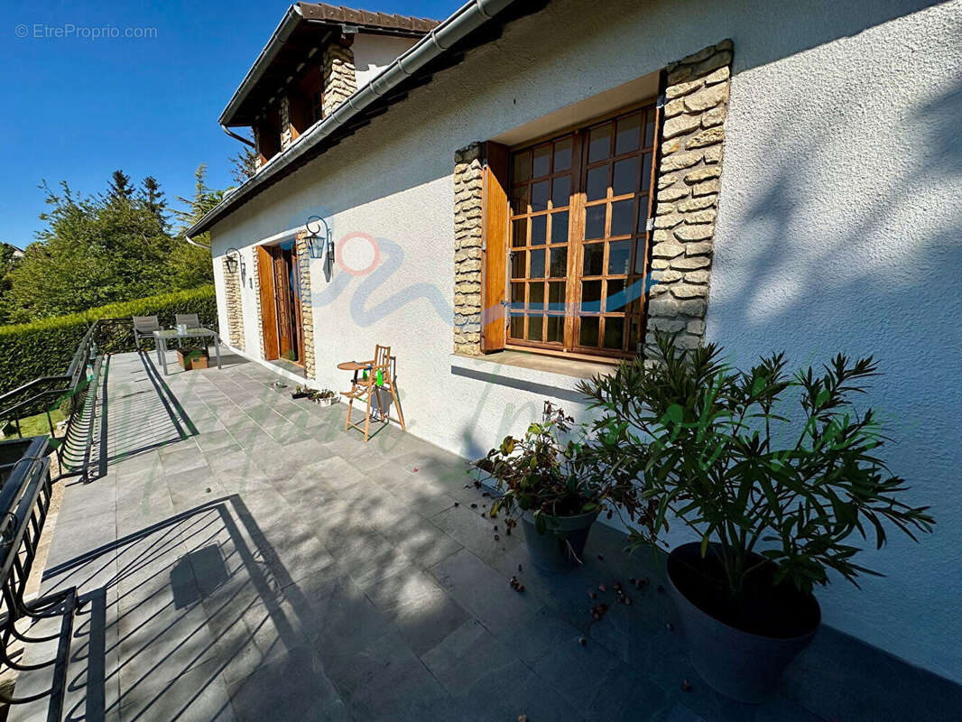 Maison à MOUSSEAUX-SUR-SEINE