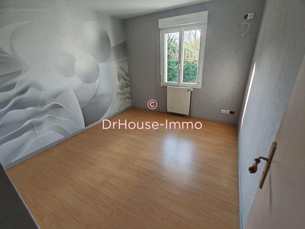 Maison à SAINT-REMY-SUR-CREUSE