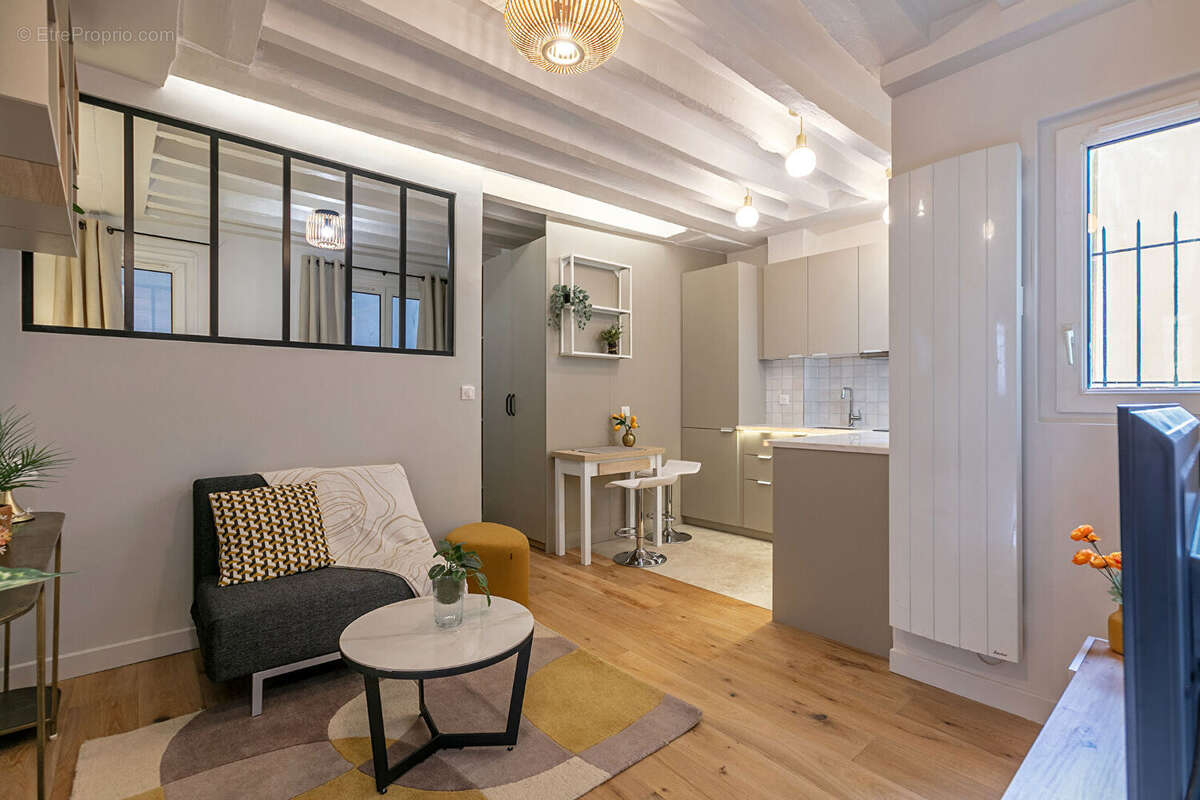 Appartement à PARIS-3E