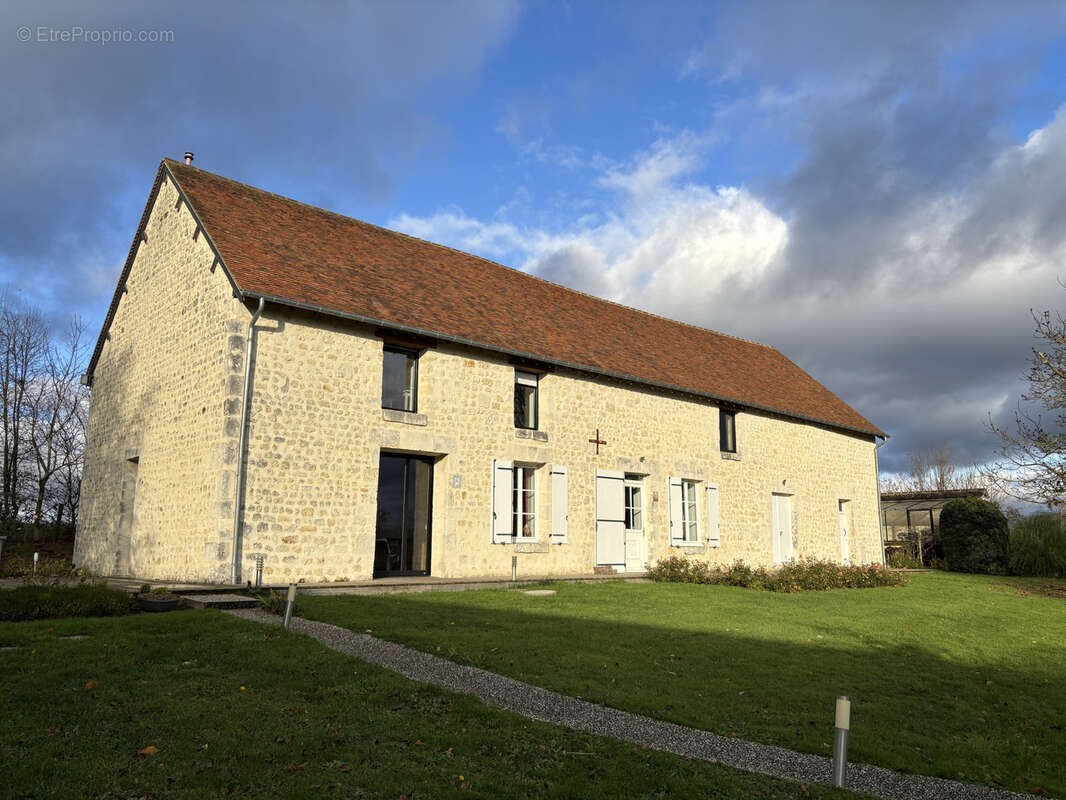 Maison à LE PIN-LA-GARENNE