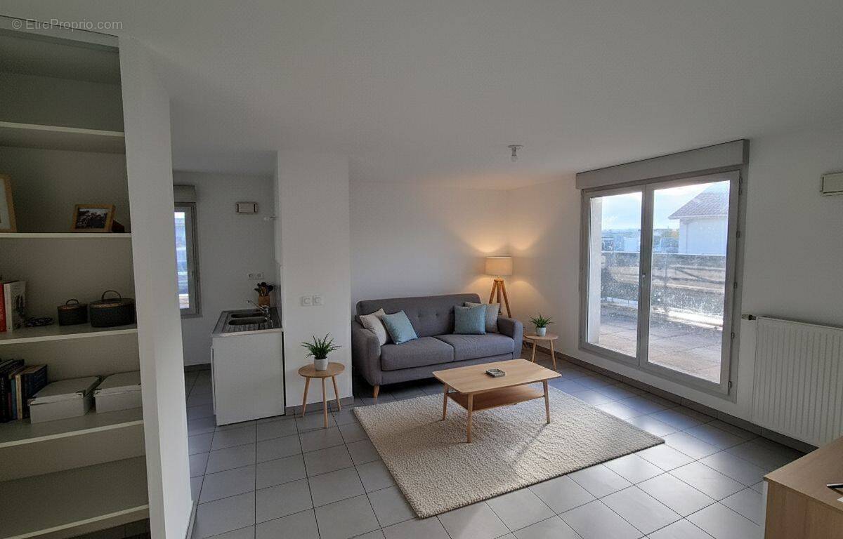 Appartement à PIERRE-BENITE
